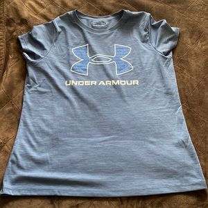 Woman’s size XL under Armor shirt